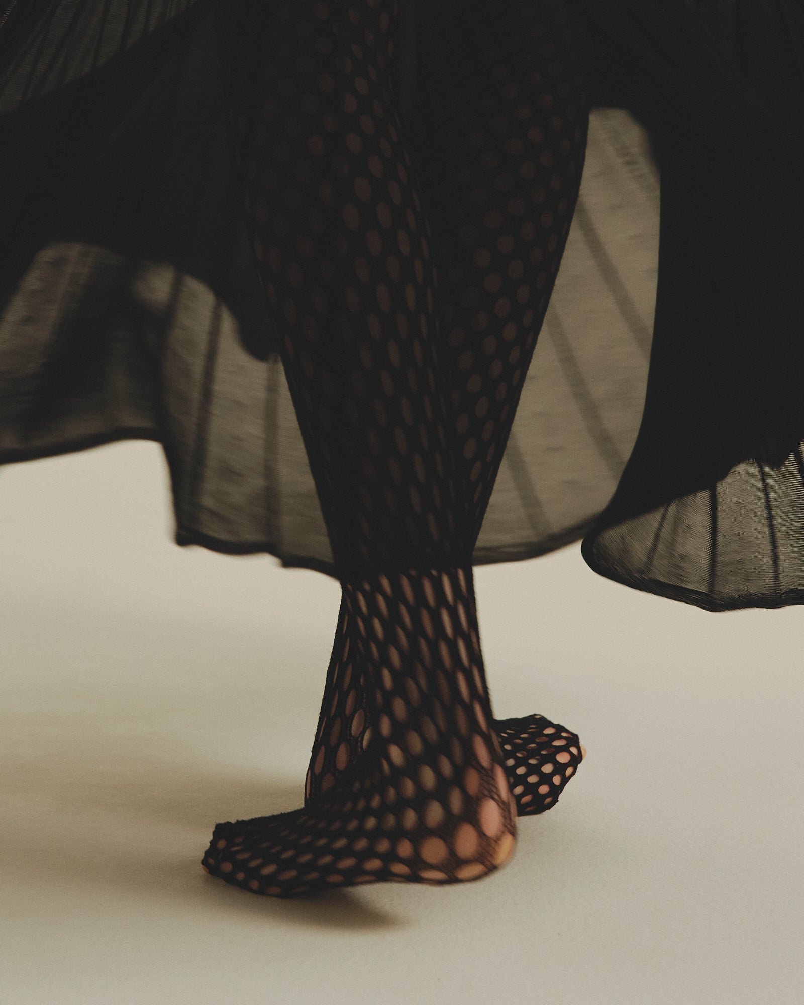 Pleated Maxi Skirt Black – emilyoda
