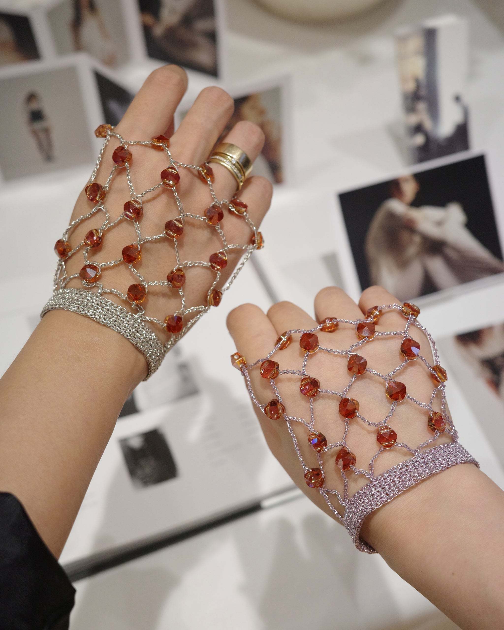 【EMILY ODA】Swarovski Hand Accessory Emily Oda Swarovski Hand Accessory アクセ
